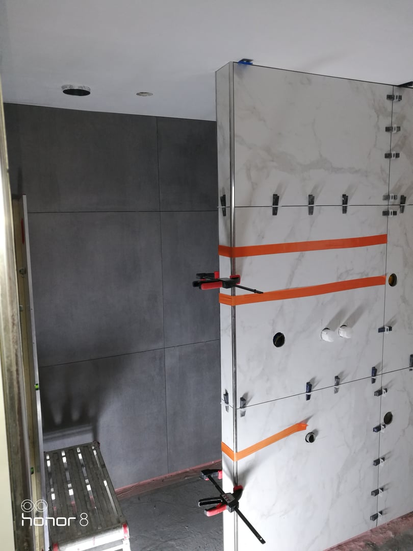 Bodenfliesen Verlegung präzise