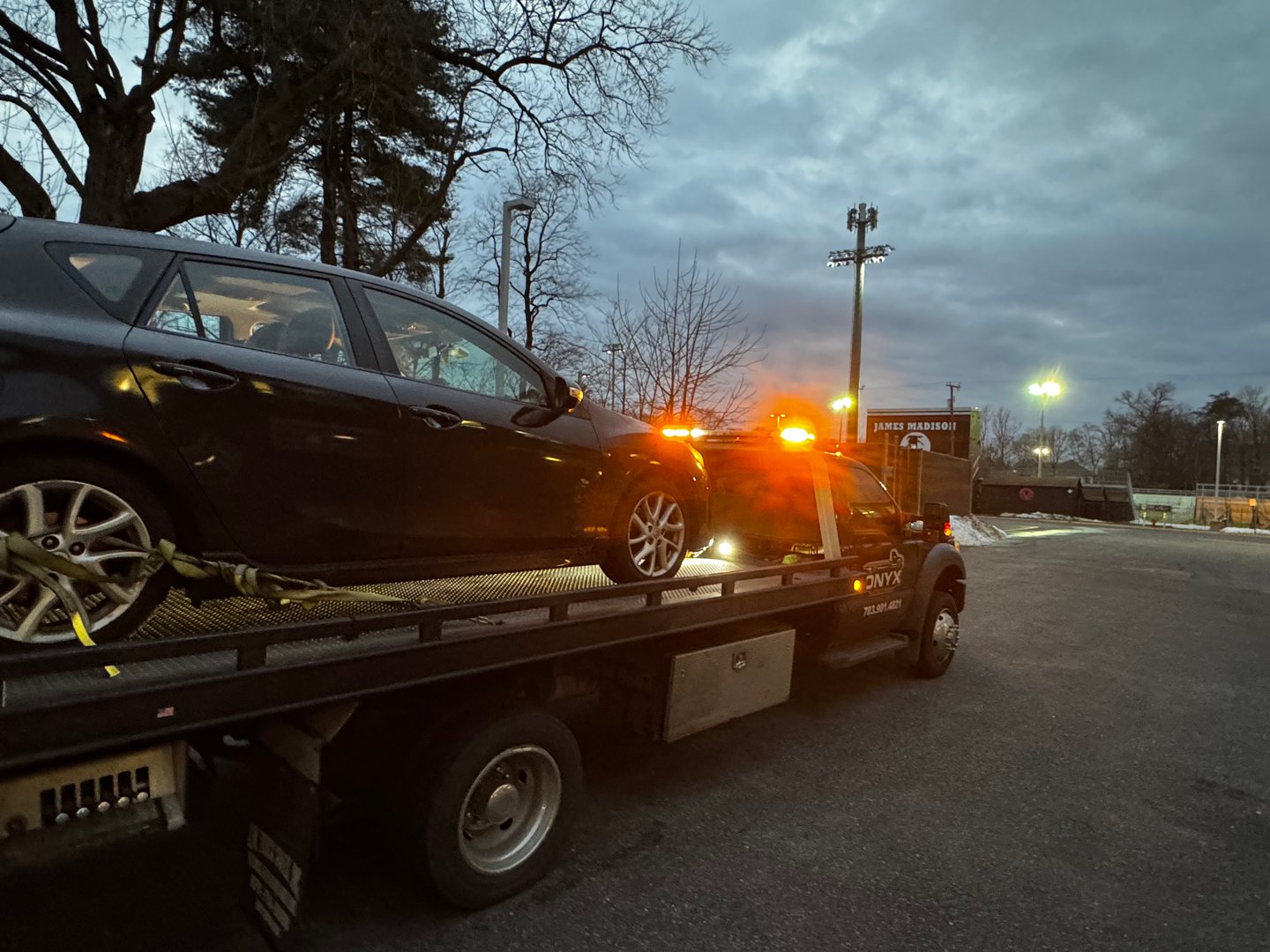 Onyx Auto Towing service truck