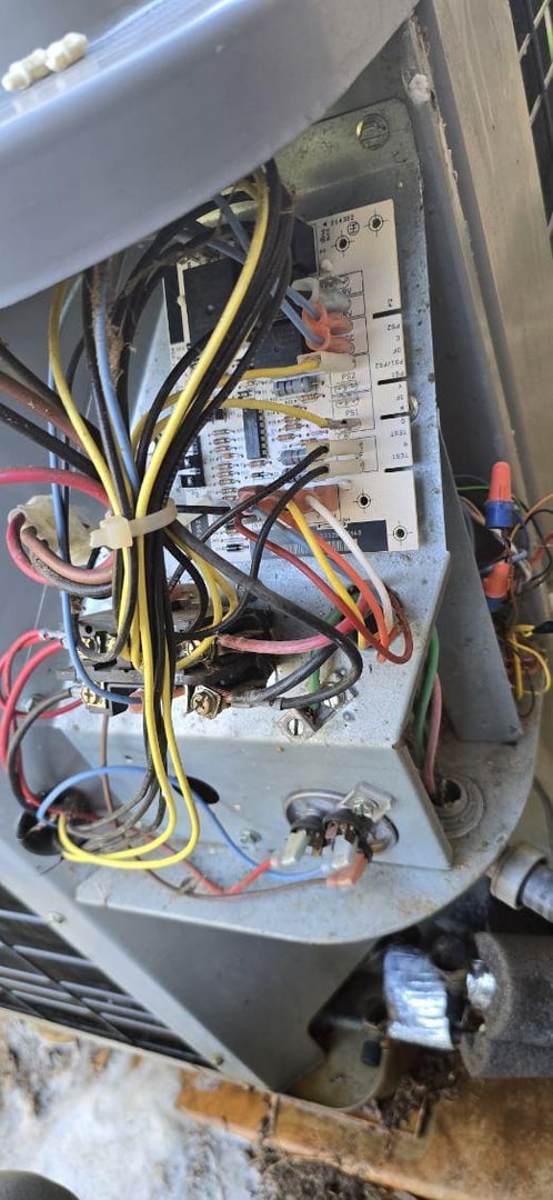 HVAC service work photo