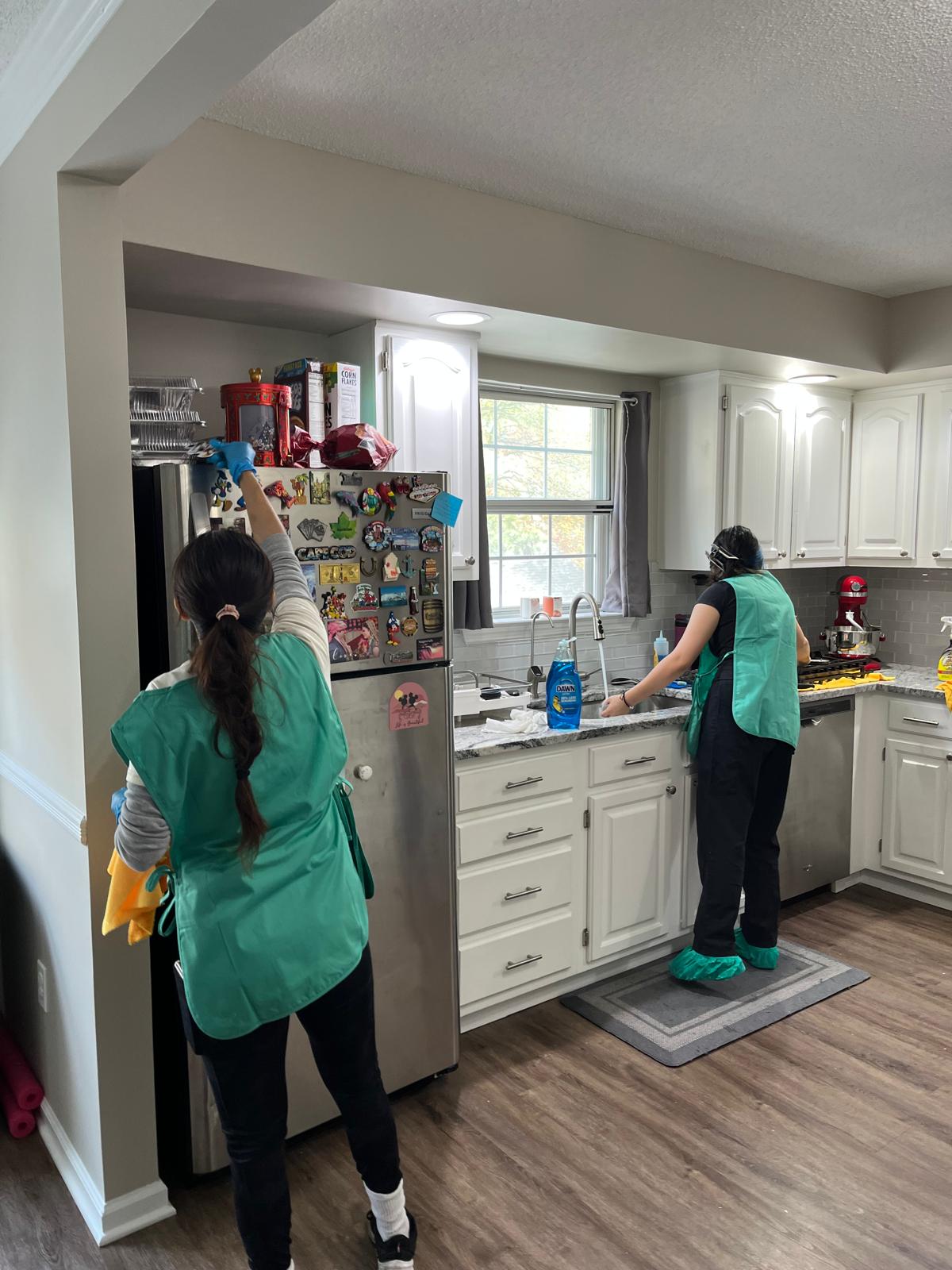 ShineTime kitchen deep clean