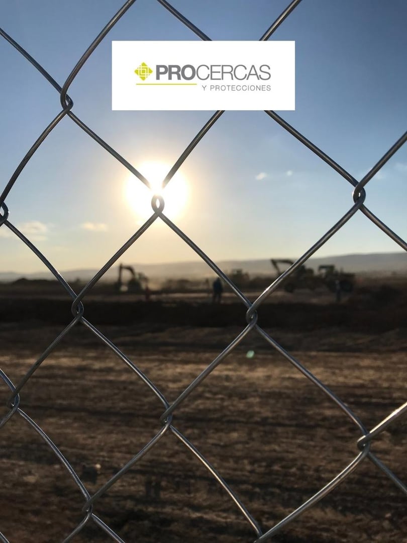 Instalación de malla ciclónica en León