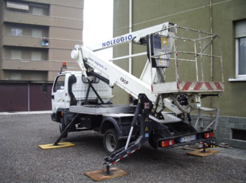 LR Imbiancatura - Servizio Autoscala moderno