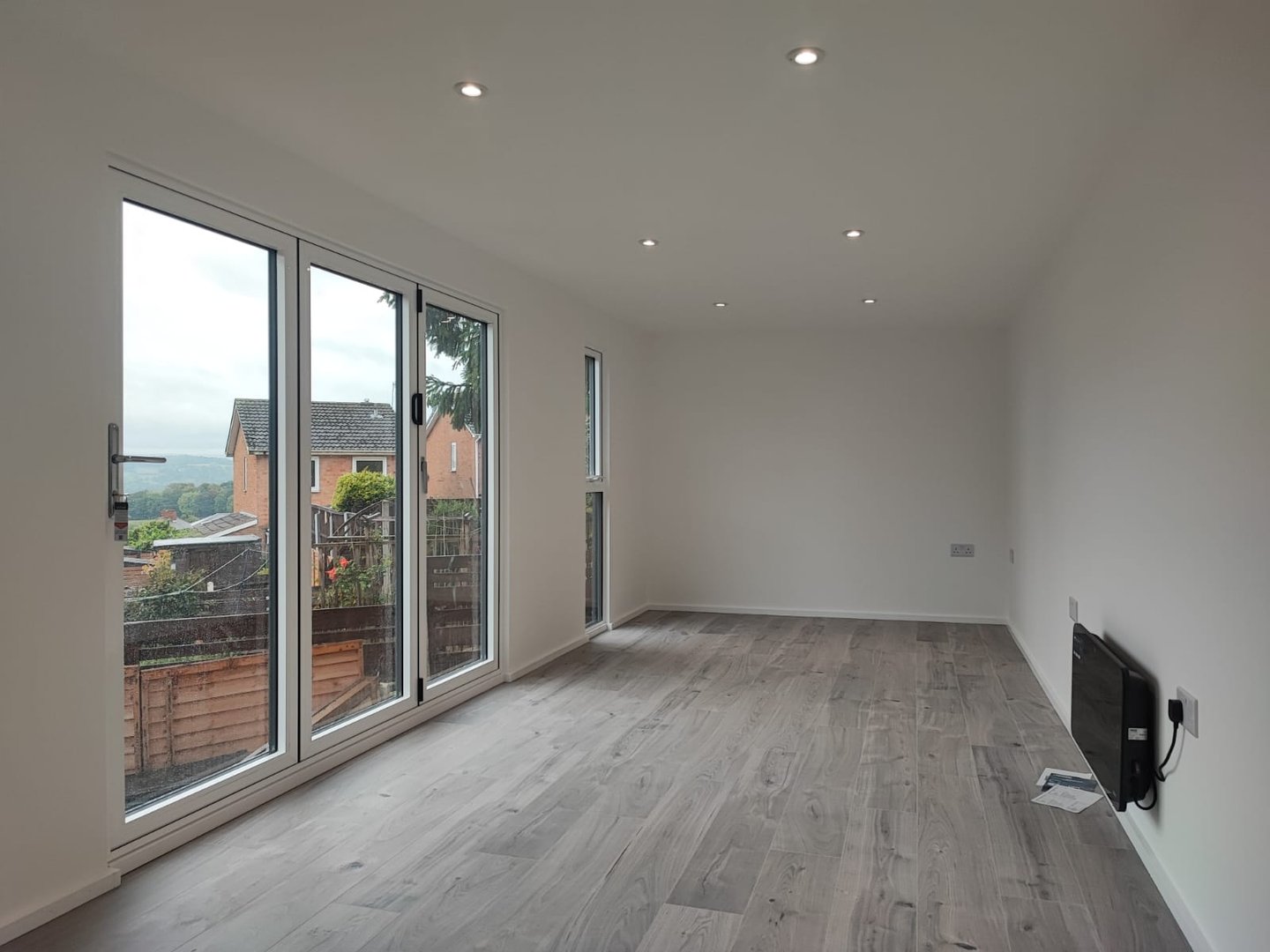 Insulated garden room