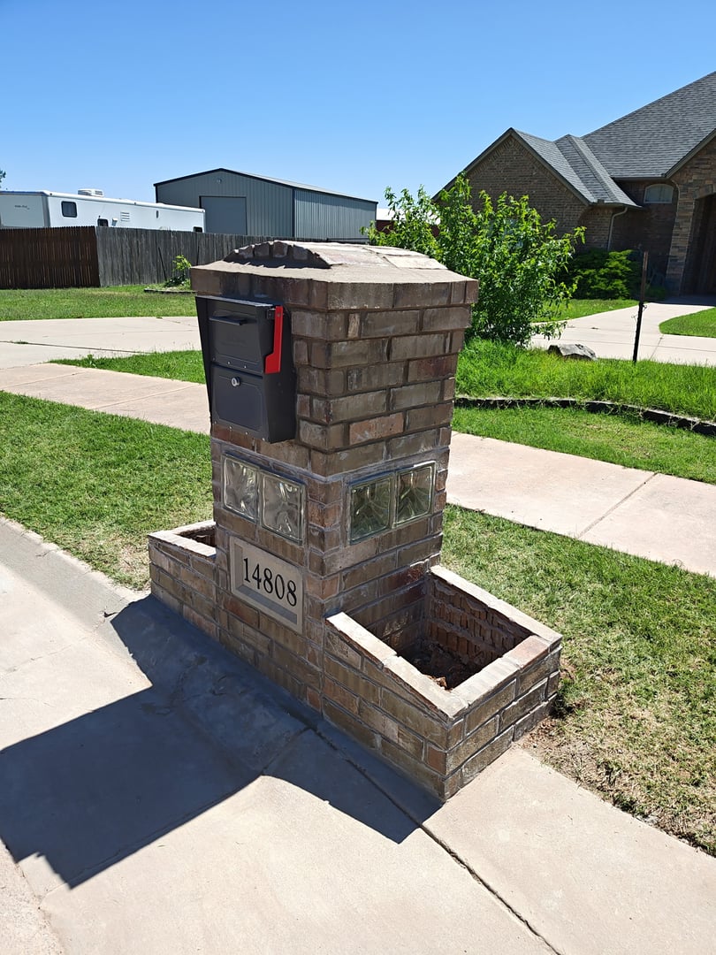 MannyBuilt Oklahoma custom mailbox