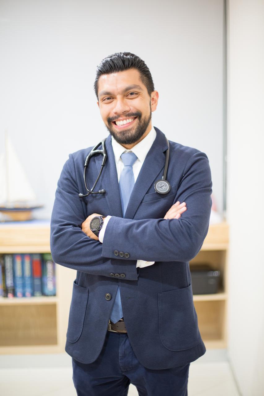 Dr. Guillermo Quintana - Especialista en Inmunología Clínica, Alergia y Medicina Interna