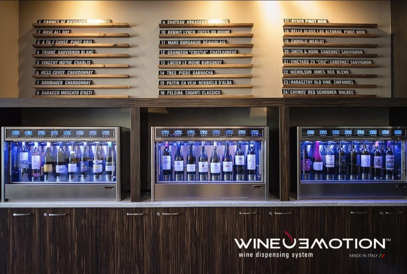 Dispensador vino por copeo WineEmotion automático licor contador para mixología, cava, enología, vinotecas, restaurantes, eventos, hotelería con enfriador Thrill profesional