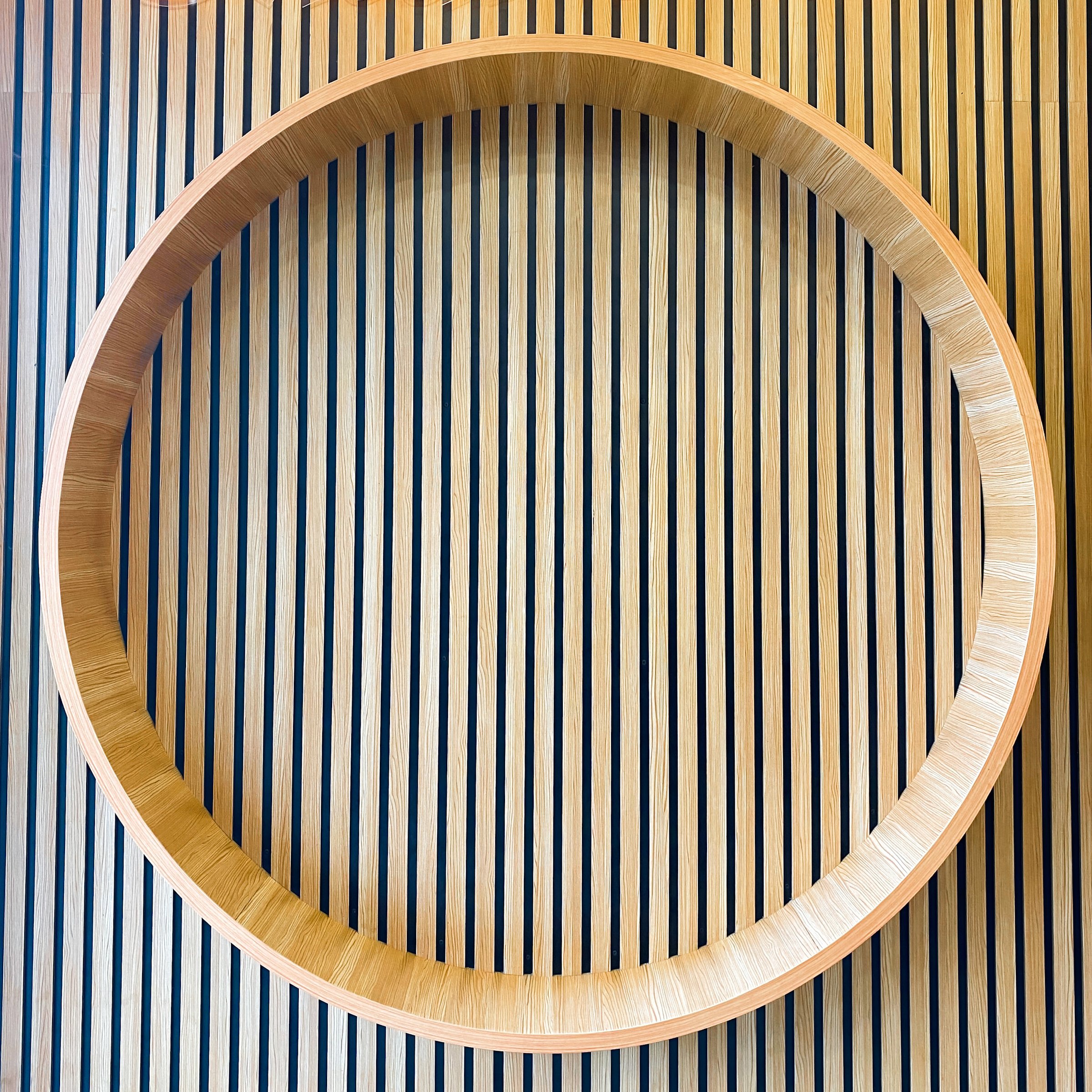 Circle on the wall with wood pattern
