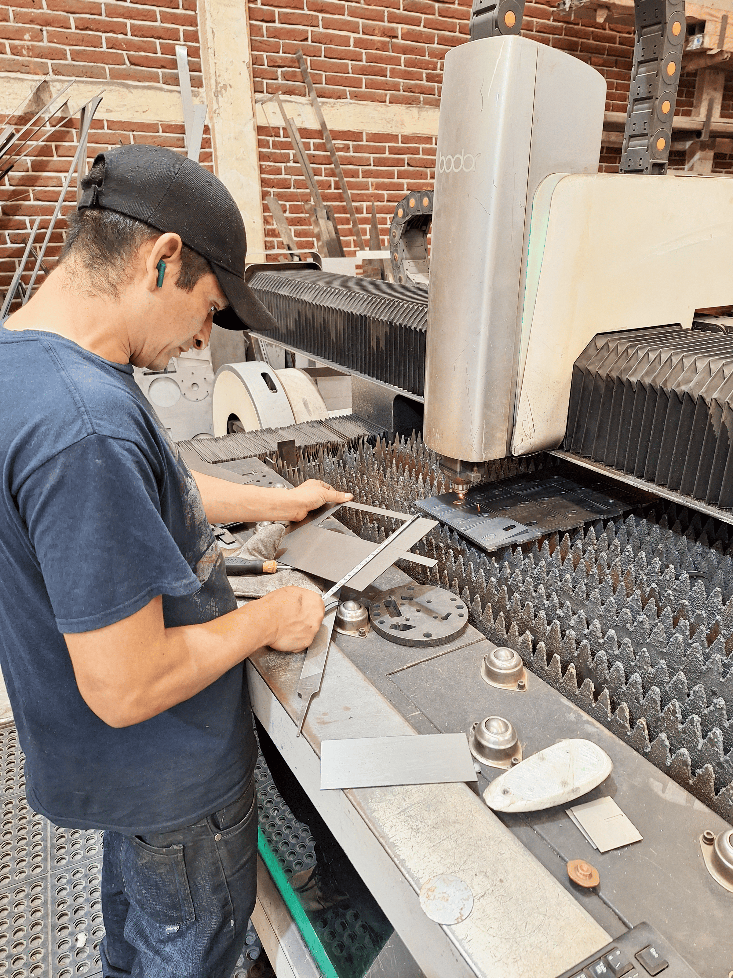 Compromiso y servicio profesional en metalurgia