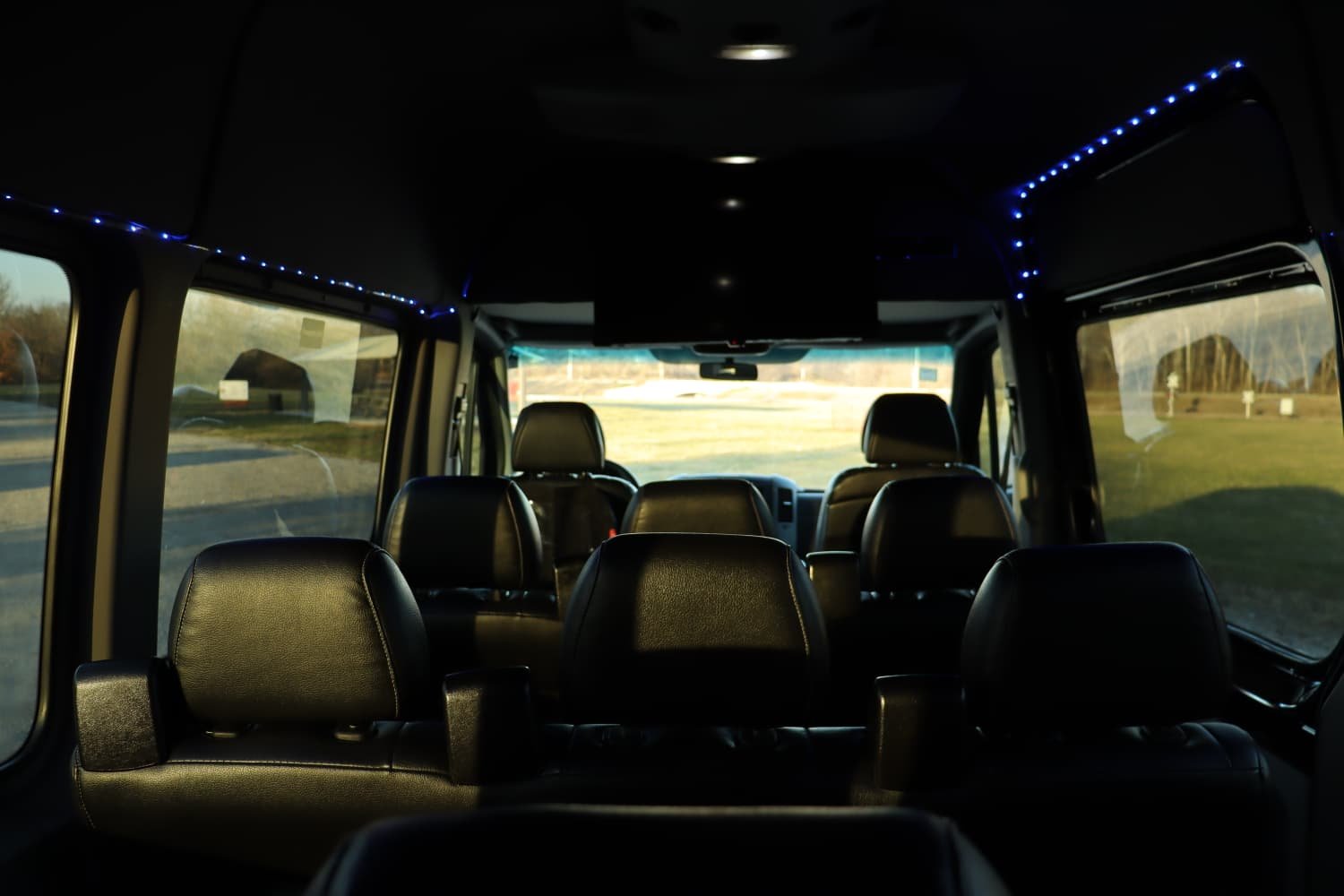 Mercedes Sprinter Van - Image 6