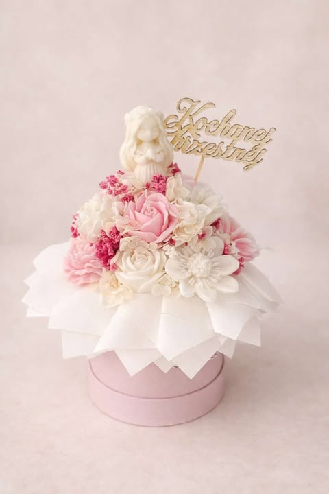 Flowerbox komunijny M różowy