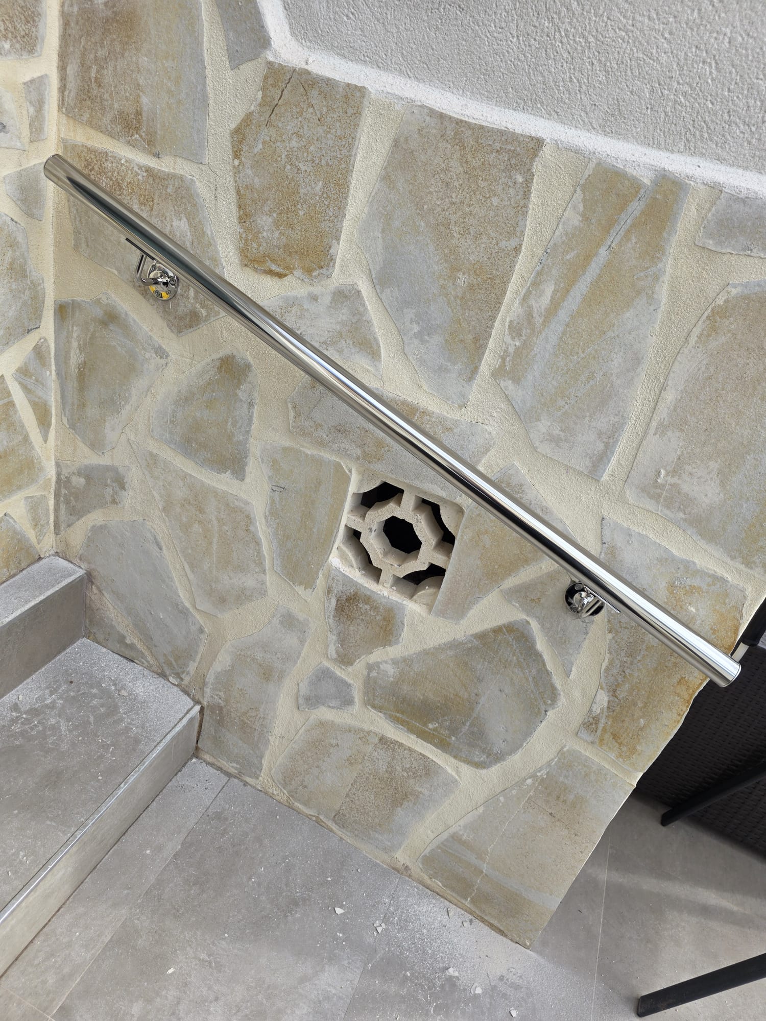 Metal railing and glass balustrades 2026 - view 3