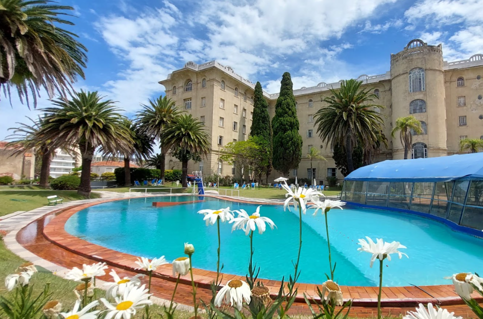 Piscina del Hotel Argentino Piriapolis