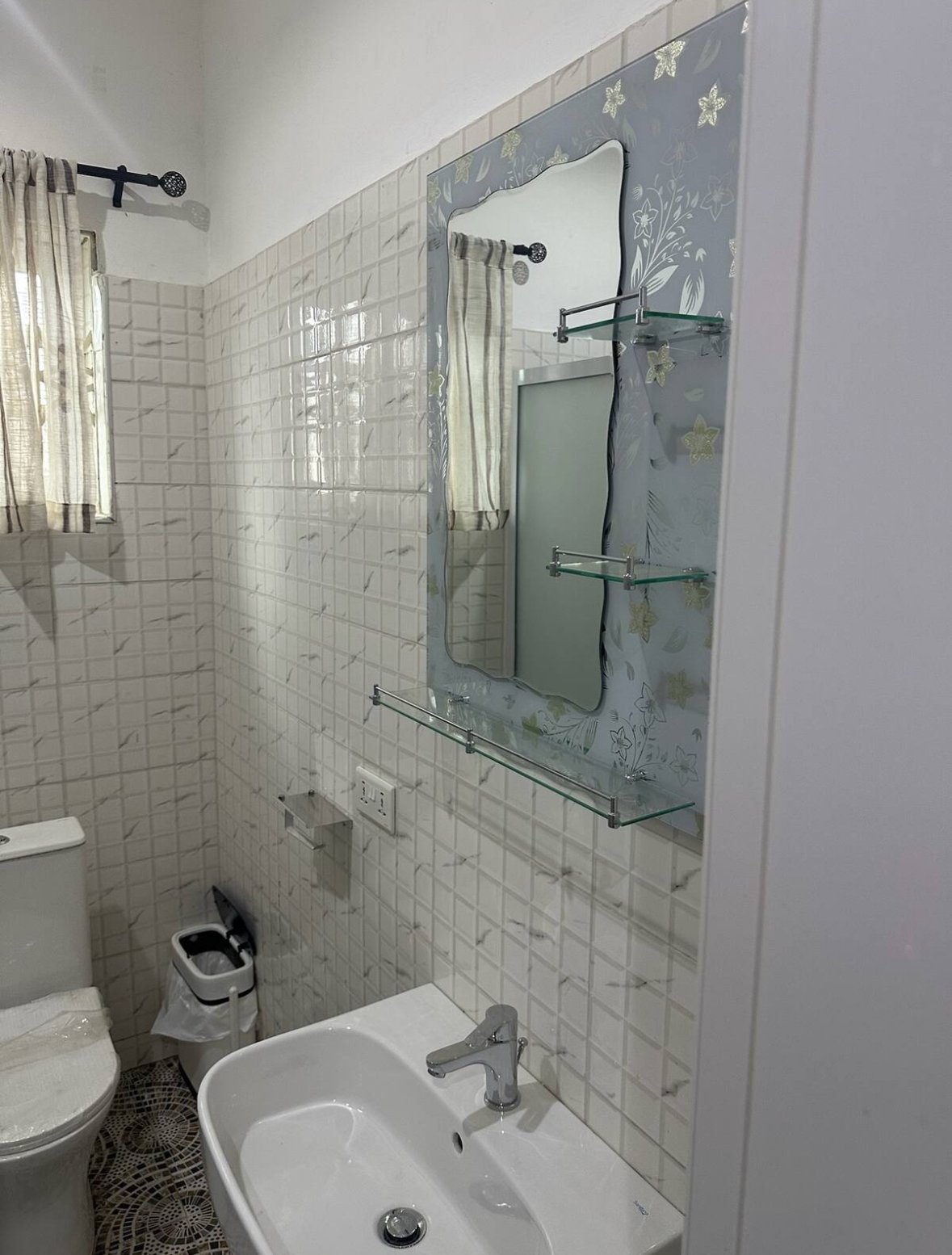 JT Ensuite Room interior