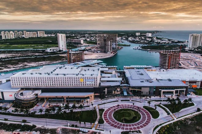 Downtown Cancun shopping center and commercial area