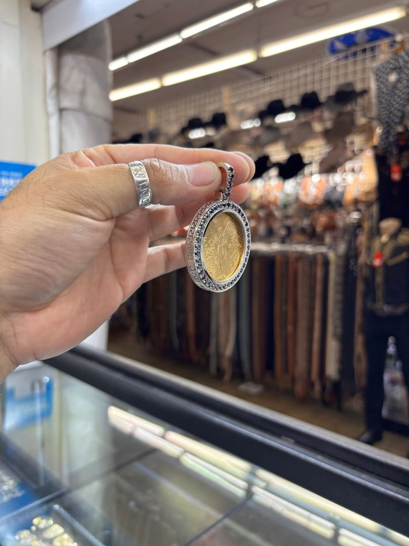 Custom jewelry design