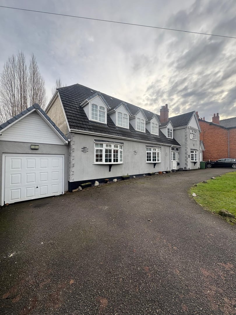 7-bedroom house interior view 1