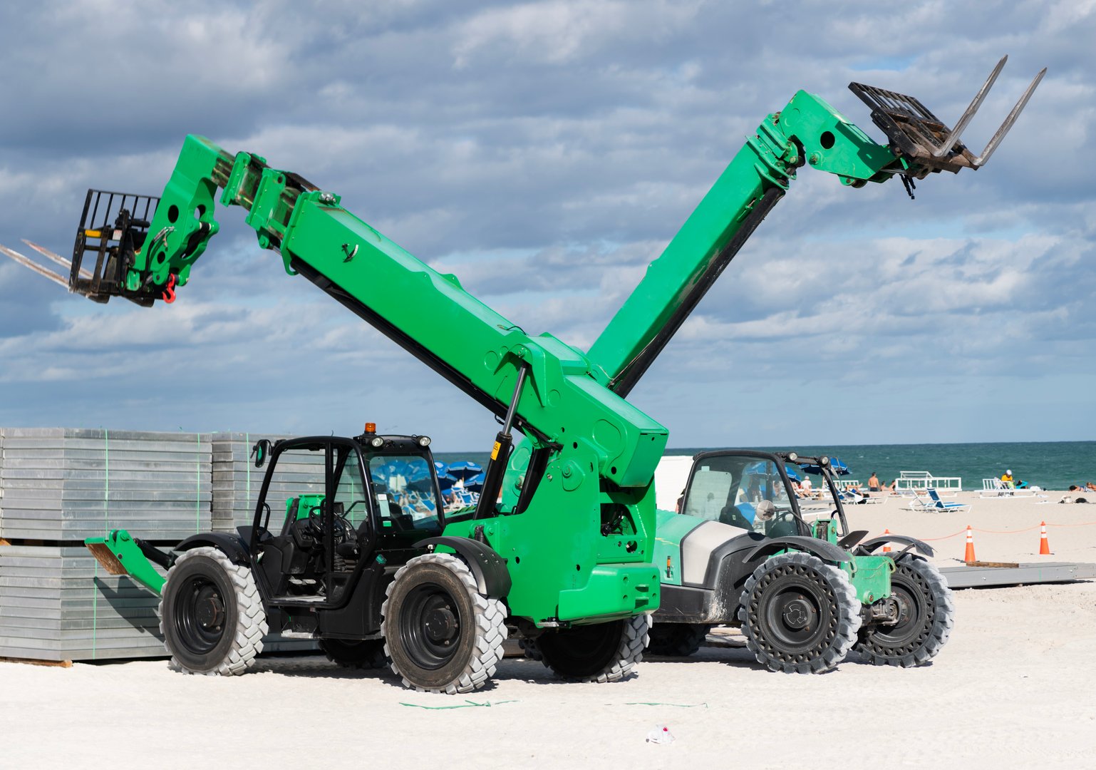 Telescopic Boom Lift. Boom lift outdoor. Machine equipment. Heavy crane equipment. Boom lifting machinery. Lift machine crane for building site.