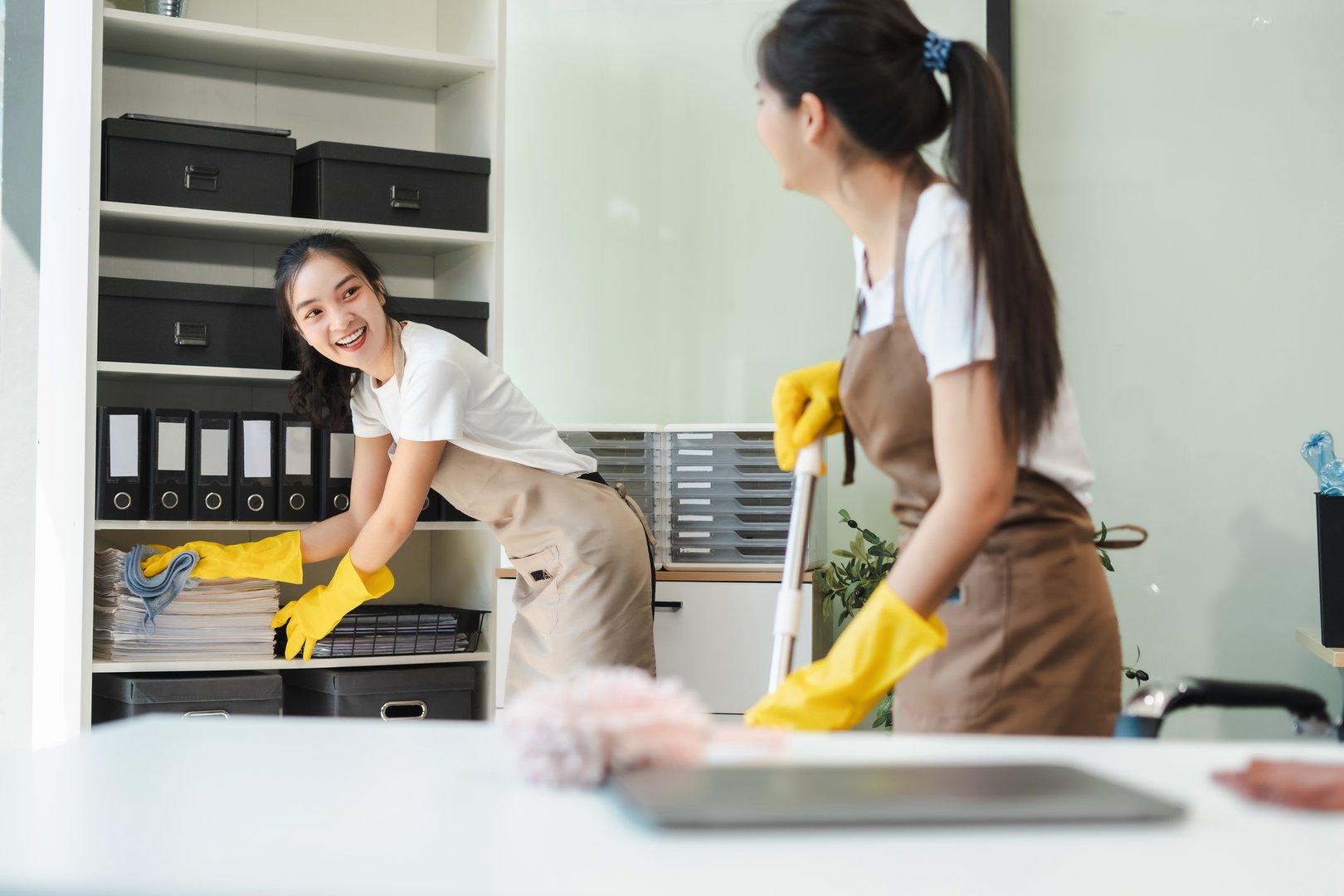 Online cleaning service, Office cleaning service clean, Professional Housekeeping.