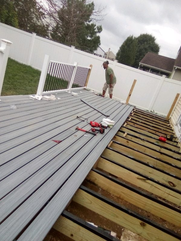 Ladder Guy Installs fence project