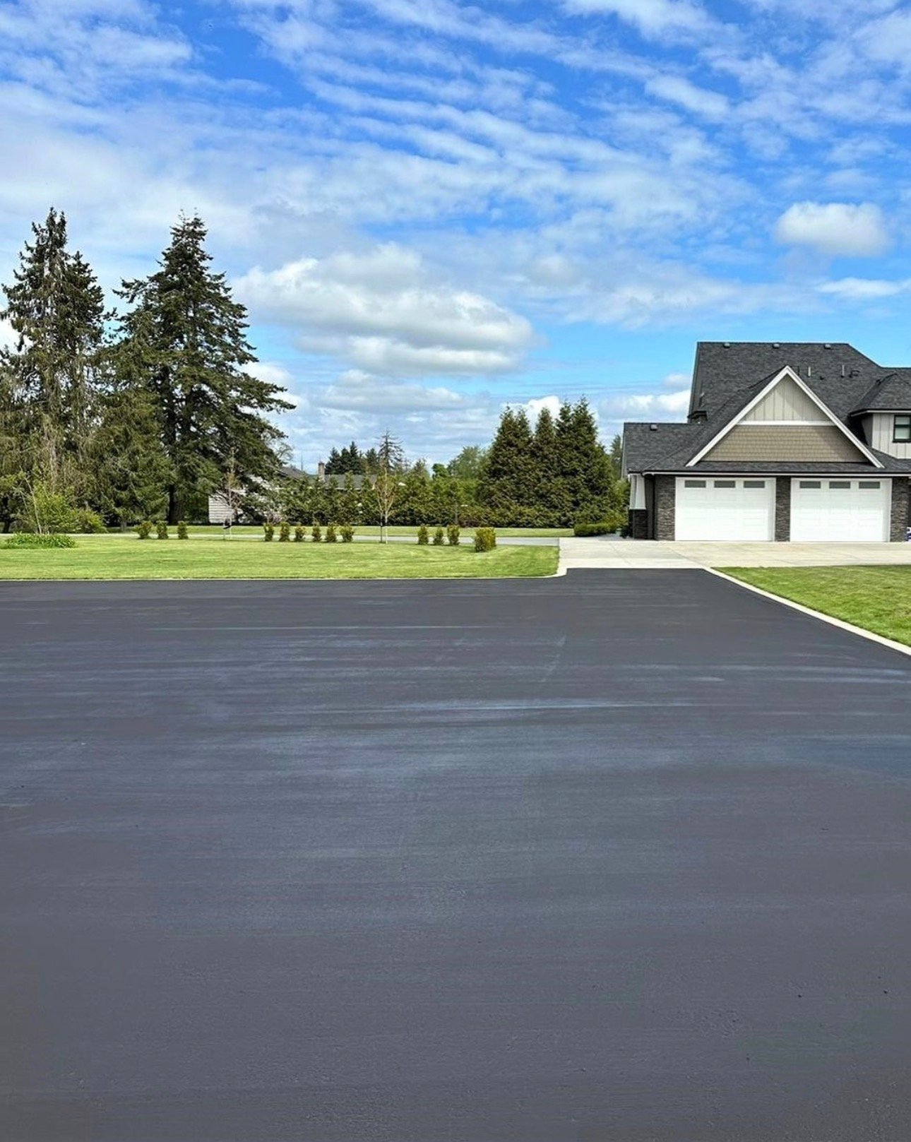 Asphalt seal coating