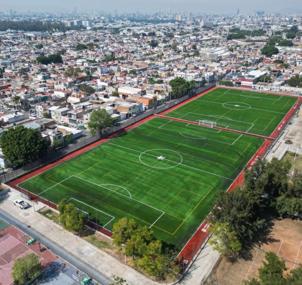 CODE Paradero - Cancha de Fútbol Profesional Vista 2