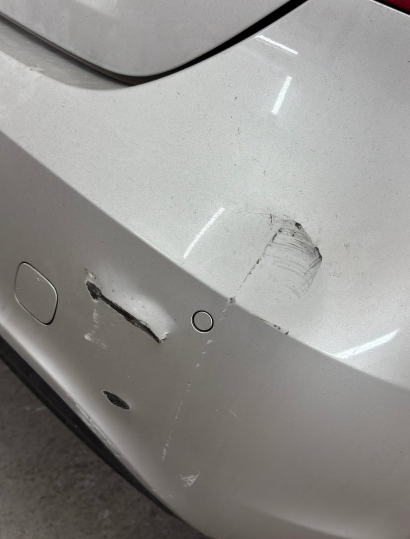 Kunststoffstoßstangen Reparatur Vorher