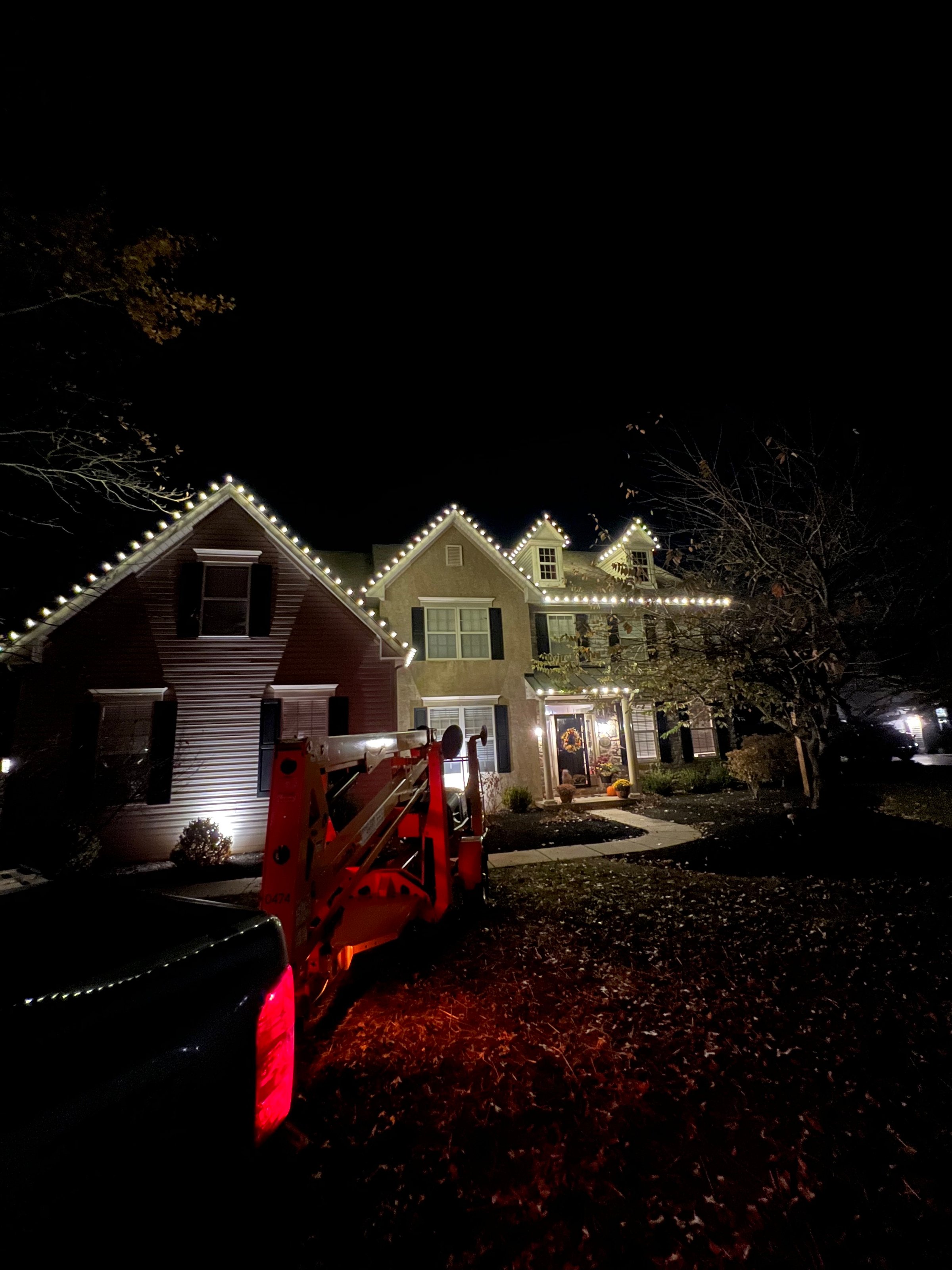 Halo Lighting Company - Traditional Holiday Lighting Installation
