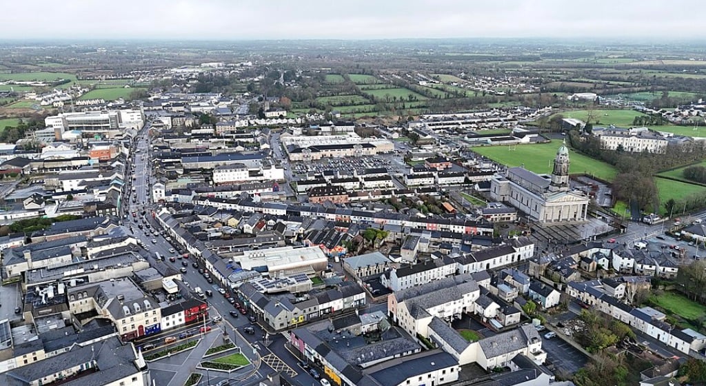 Longford business background