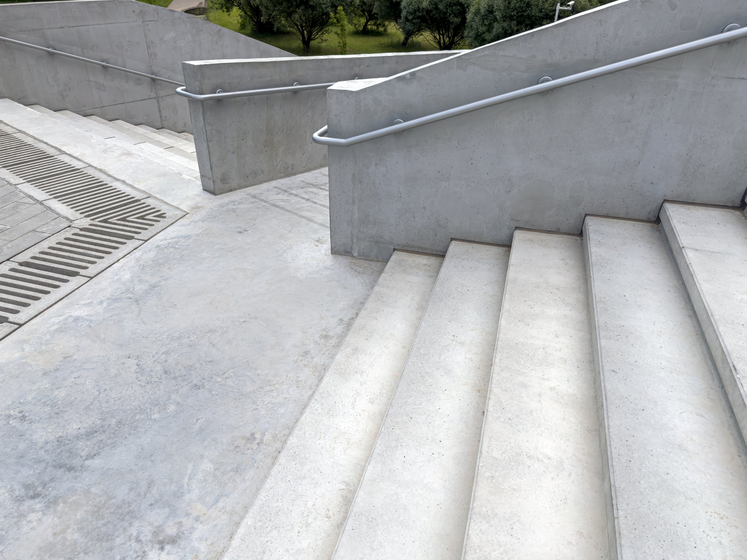 Concrete stairway