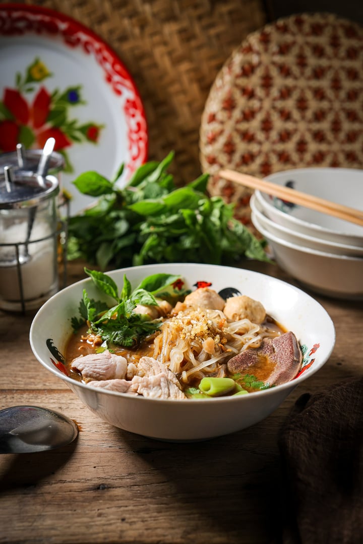 Noodle soup with sliced pork