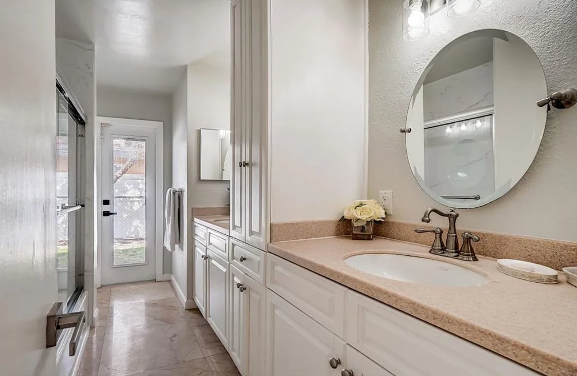 Bathroom before renovation