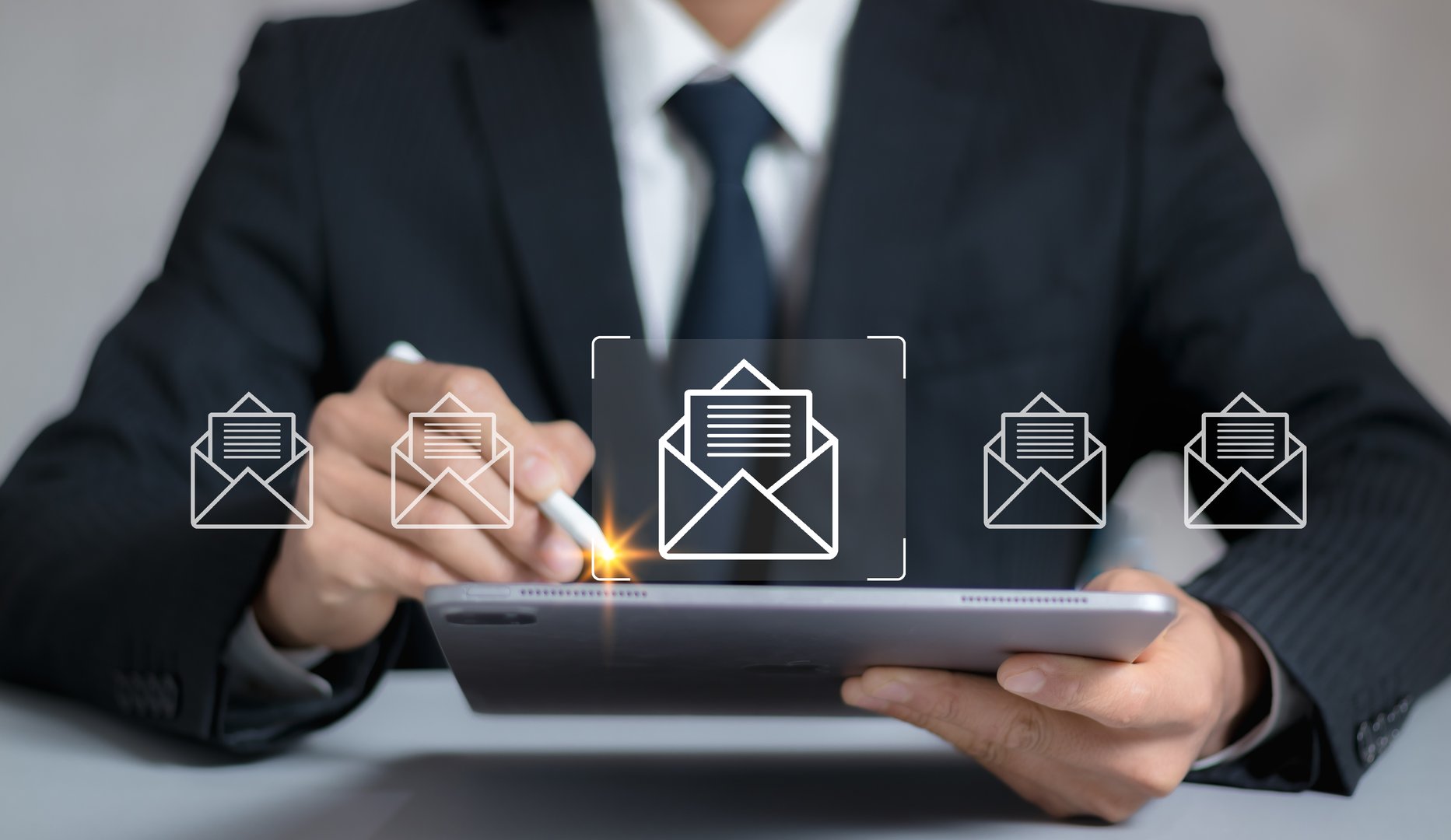 Businessman receives email notification, New email notification concept. business email communication and digital marketing, newsletter, message, sms, electronic communication technology.