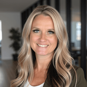 Denise Buck professional headshot