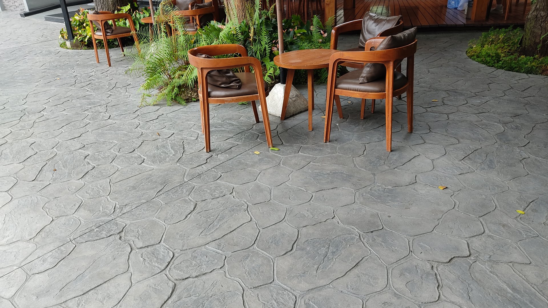 Garden coffee table design