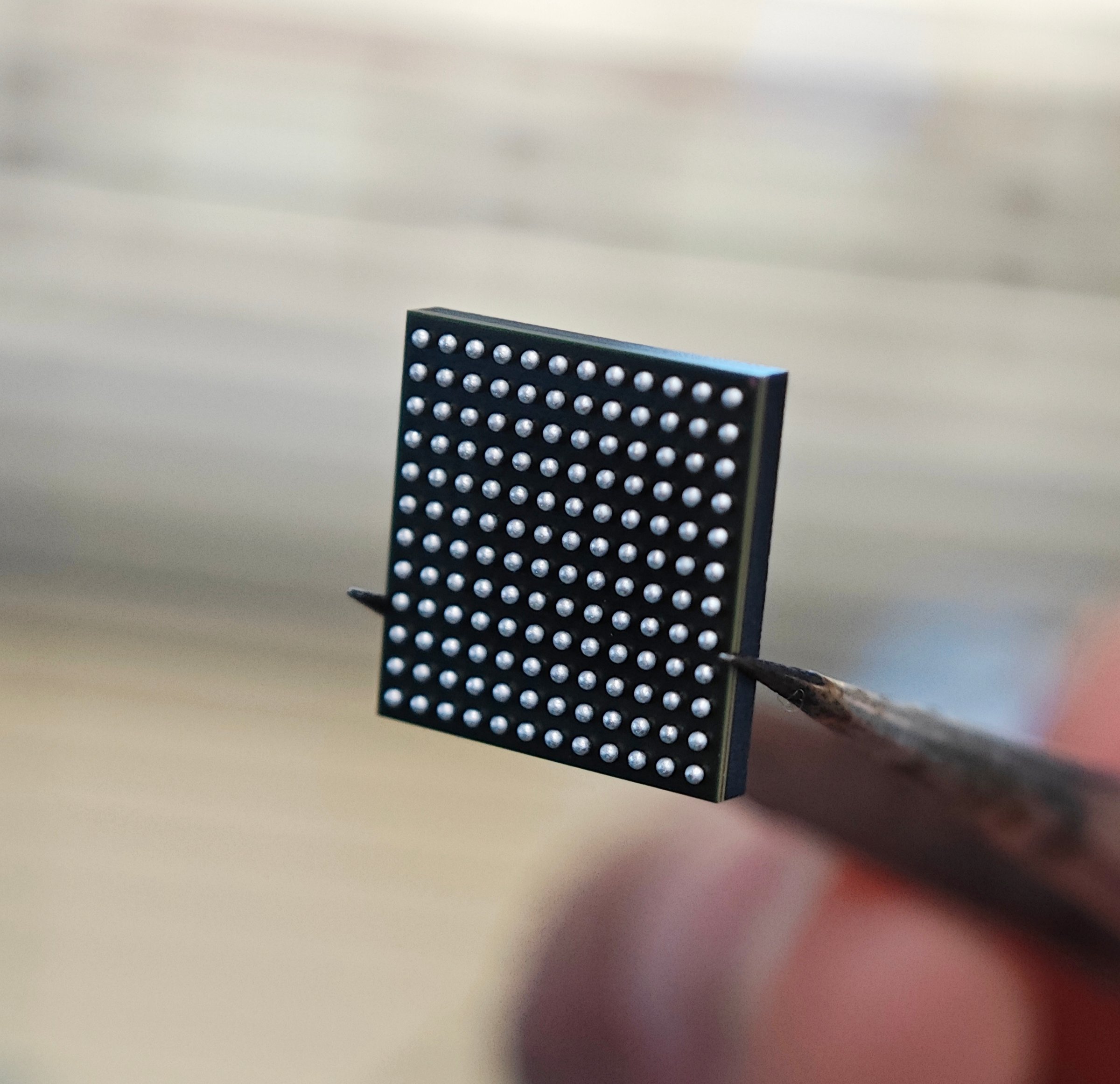 Chip and circuit board