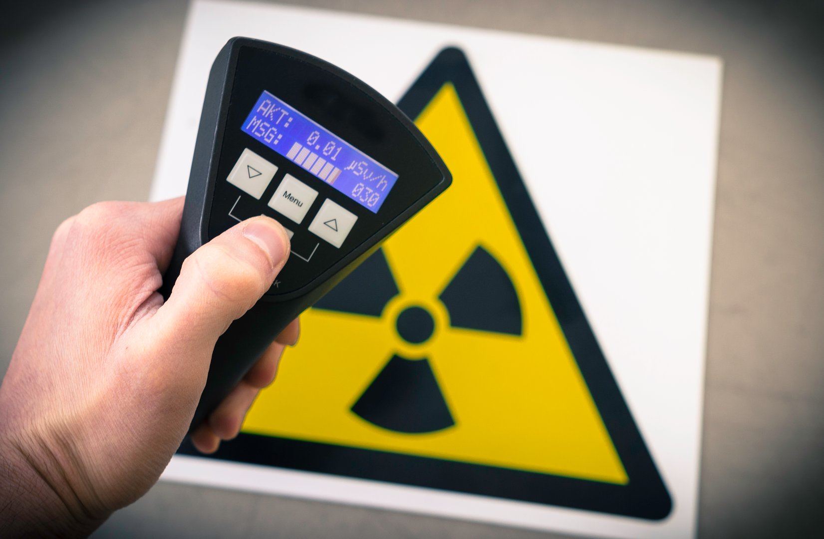 Measuring radiation with a modern digital handheld device