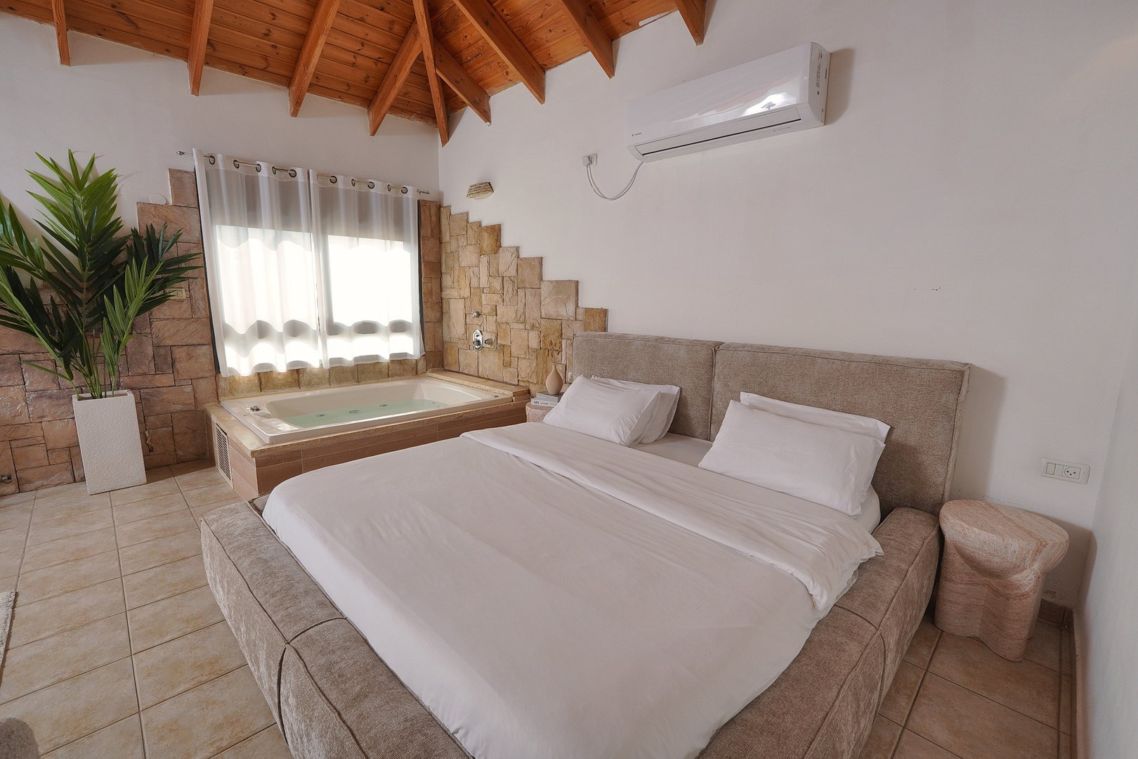 סוויטת יהלום - פרטים