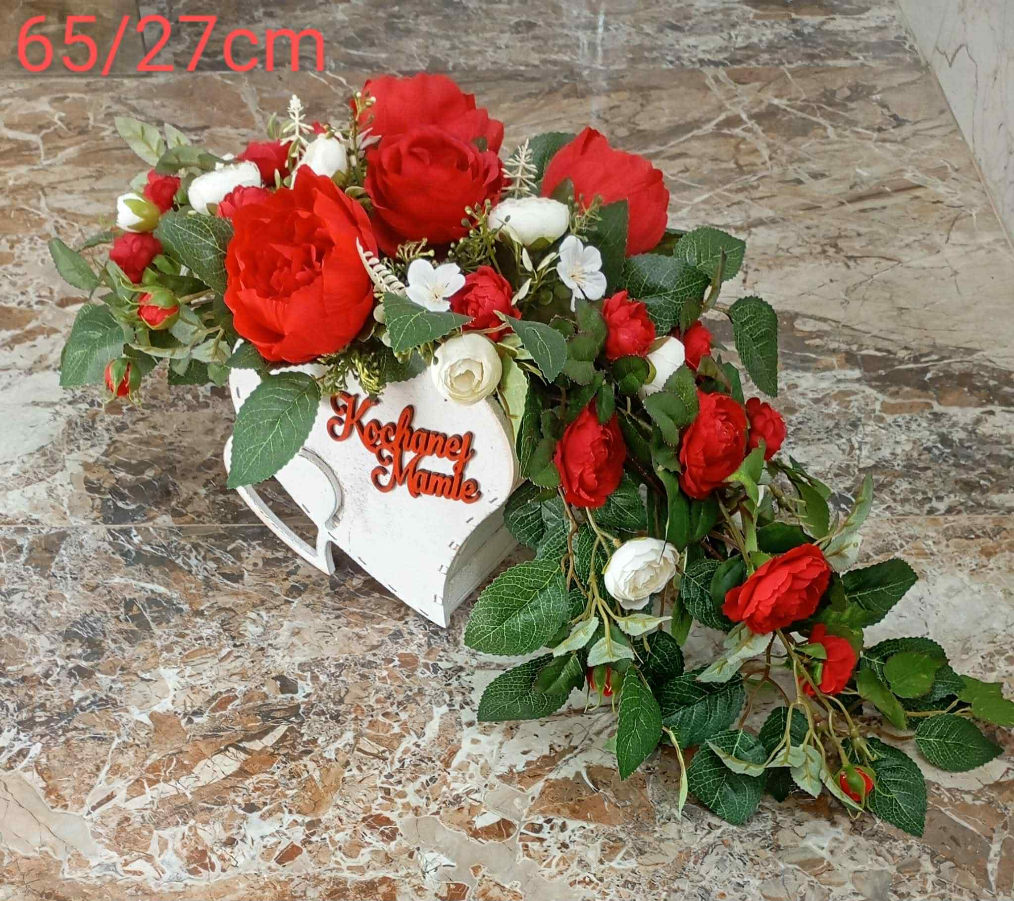 Kompozycja kwiatowa na Dzień Matki