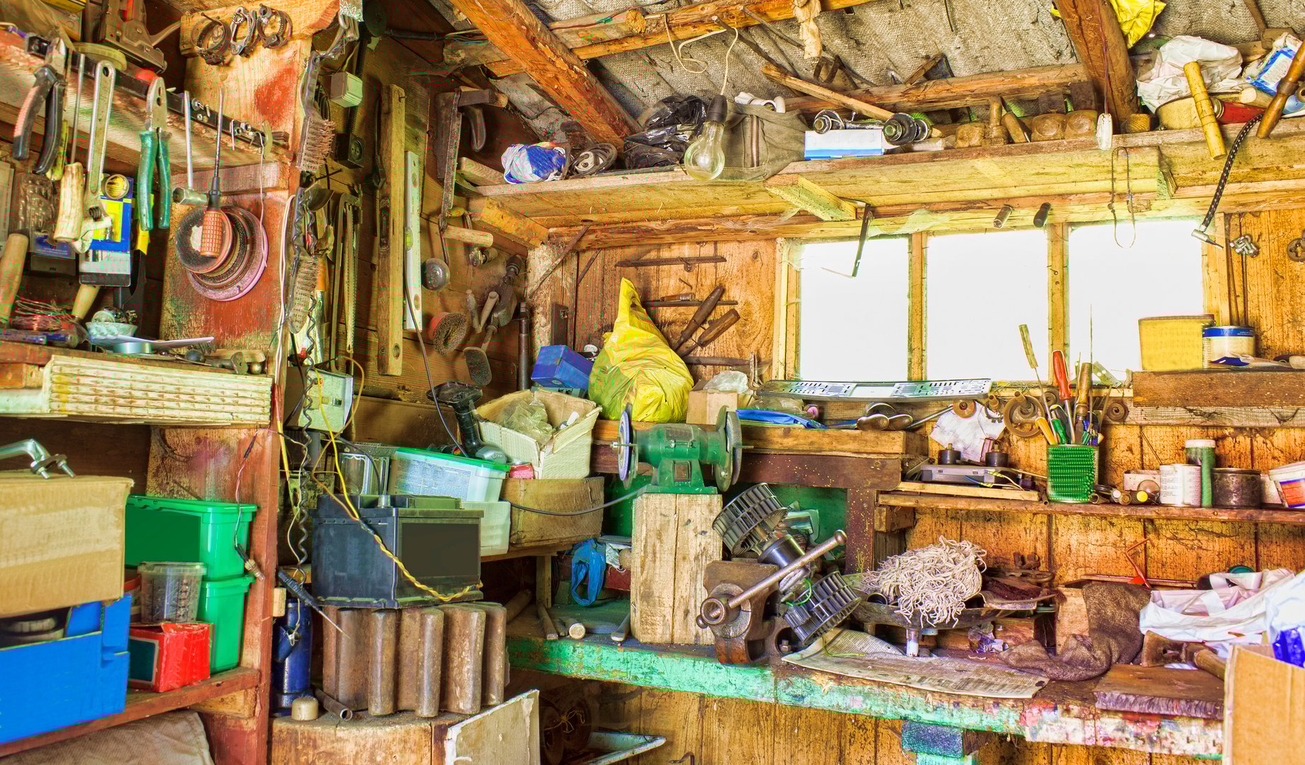 Alter Schuppen vor der Entrümpelung
