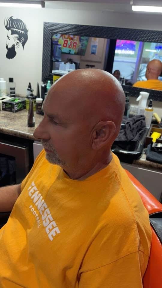 Gallery showcasing rejuvenating facials and premium straight razor shaves