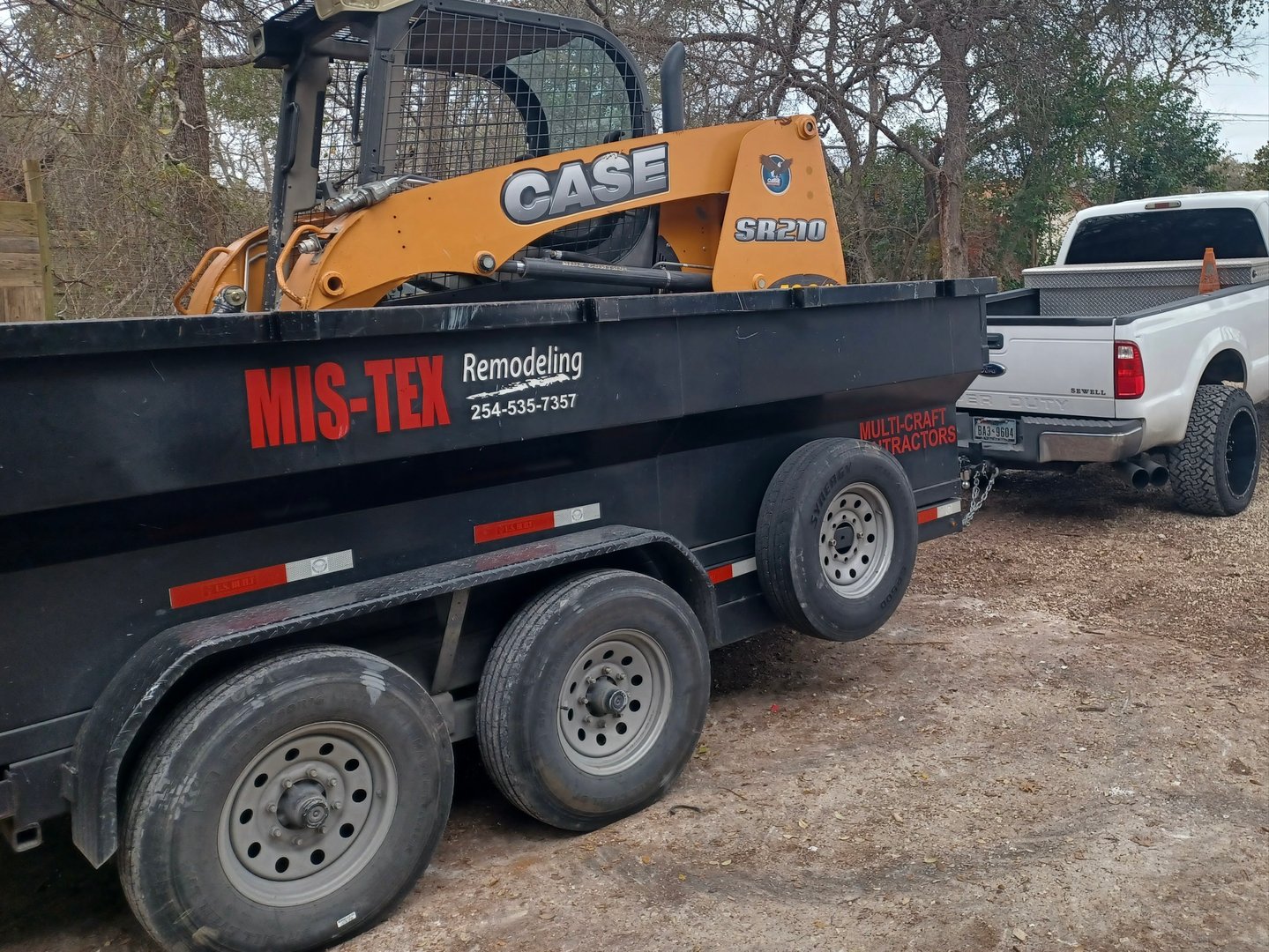 MIS-TEX Remodeling team at work