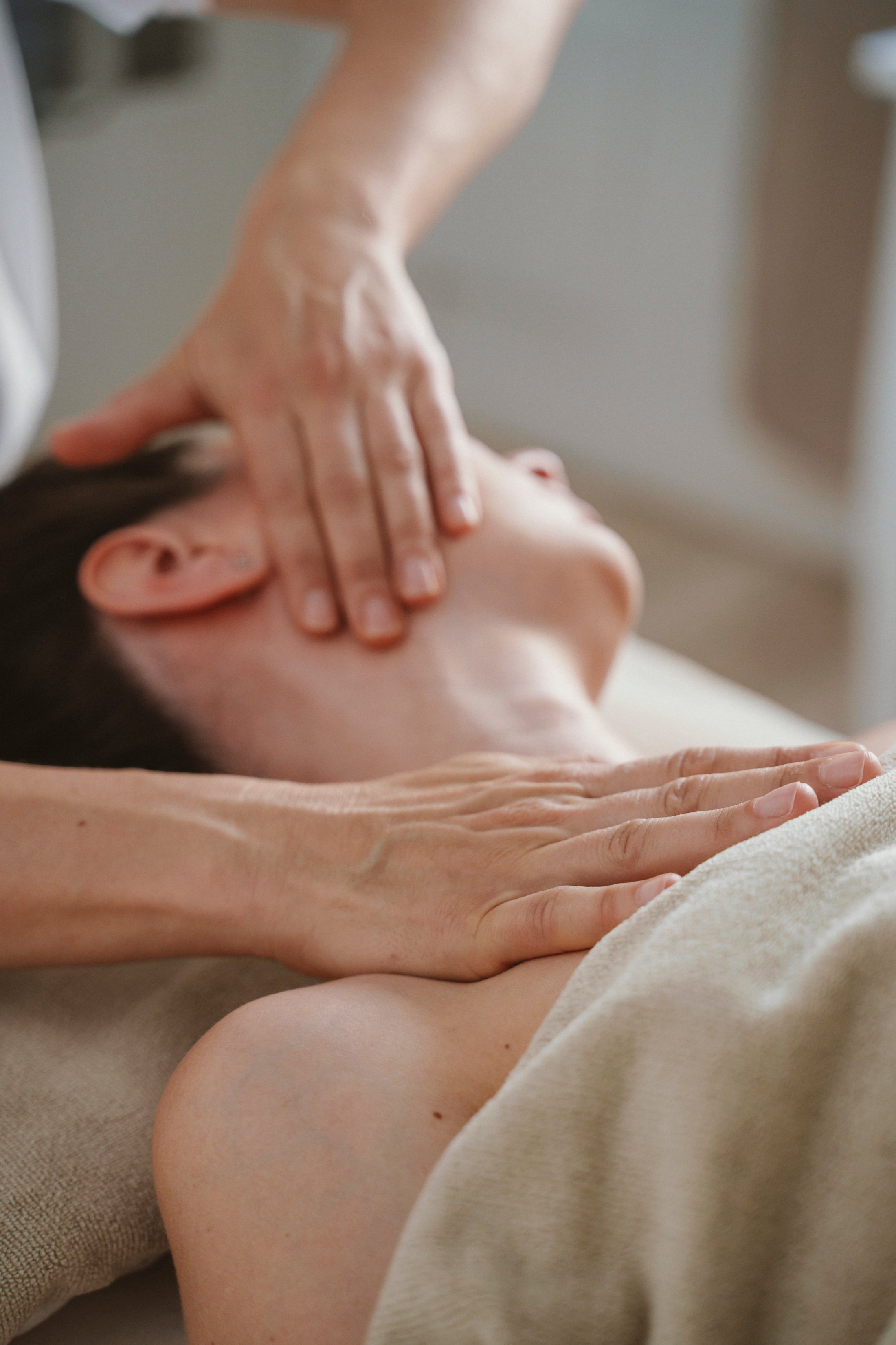 Neck massage treatment