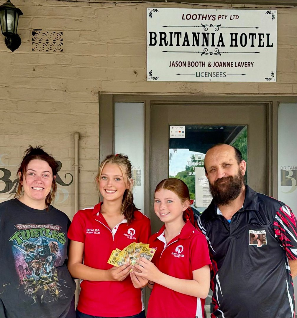 Dining area at Britannia Hotel Carisbrook — family-friendly country pub with meals and cold beer