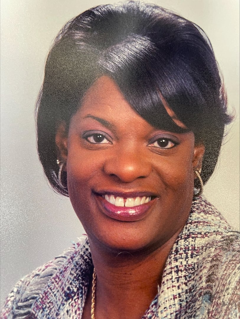 Rhonda Smith Headshot