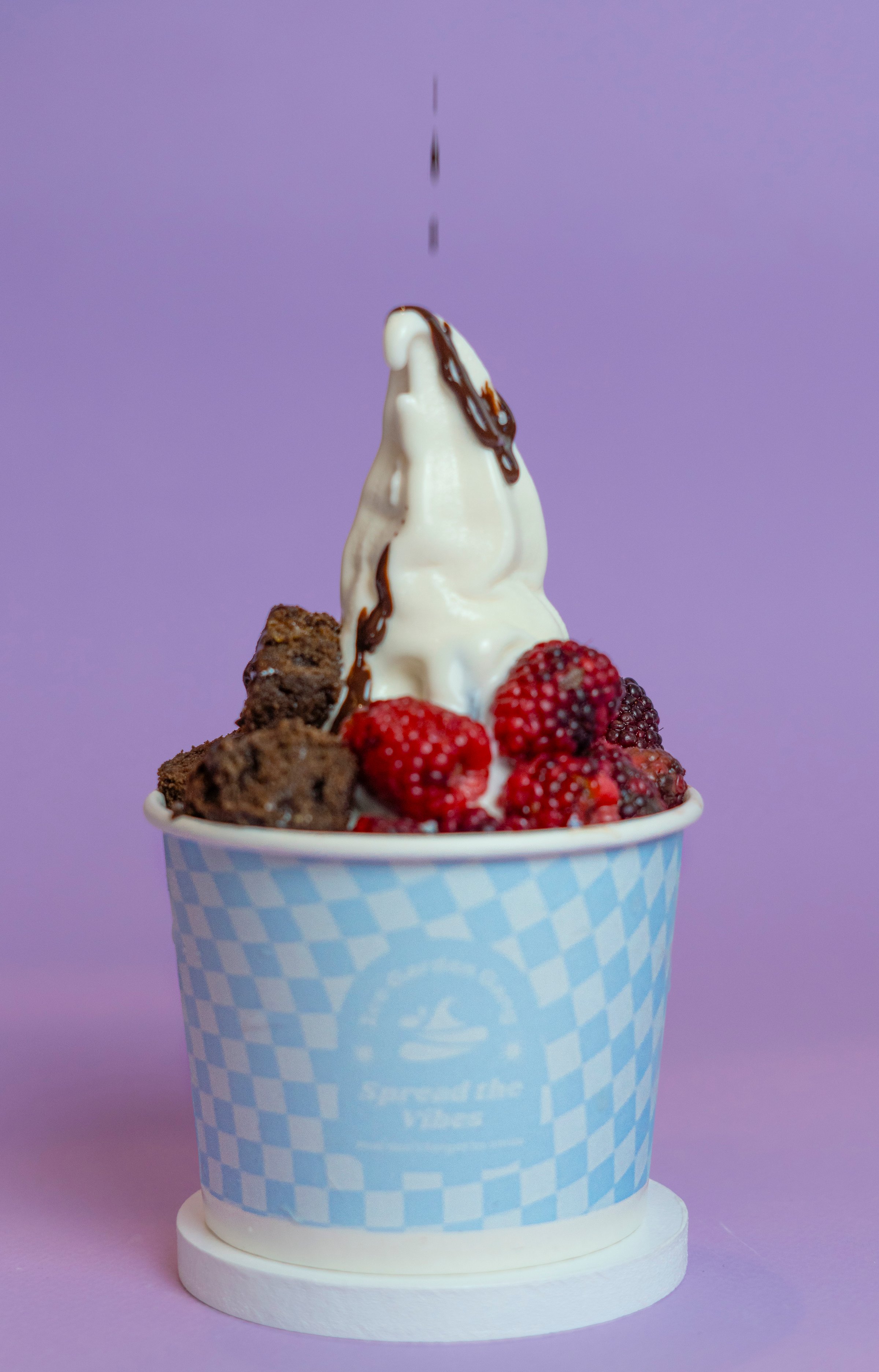 Helado Dubai Chocolate background