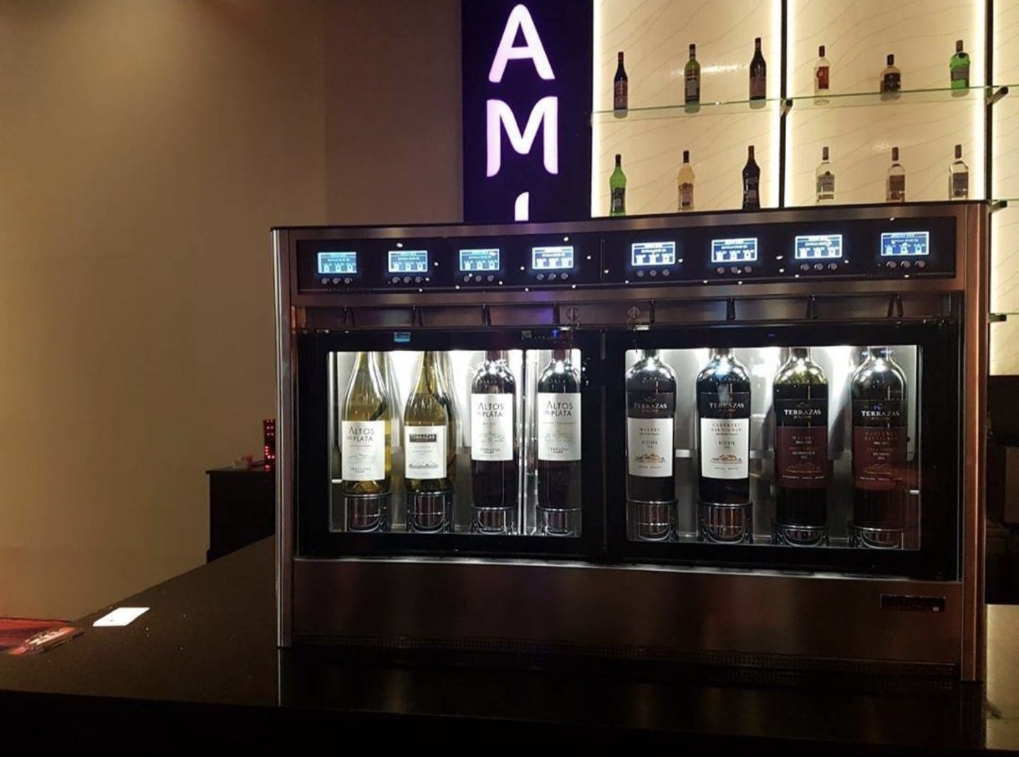 Dispensador WineEmotion diseño elegante
