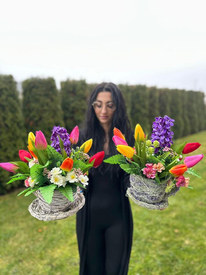 Piękne ręcznie wykonane dekoracje kwiatowe