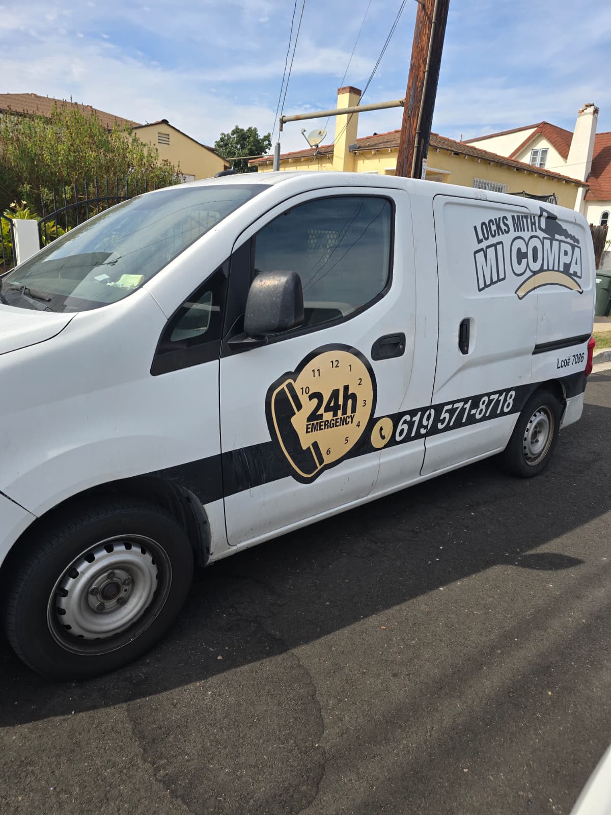 Cerrajeria Mi Compa automotive locksmith service