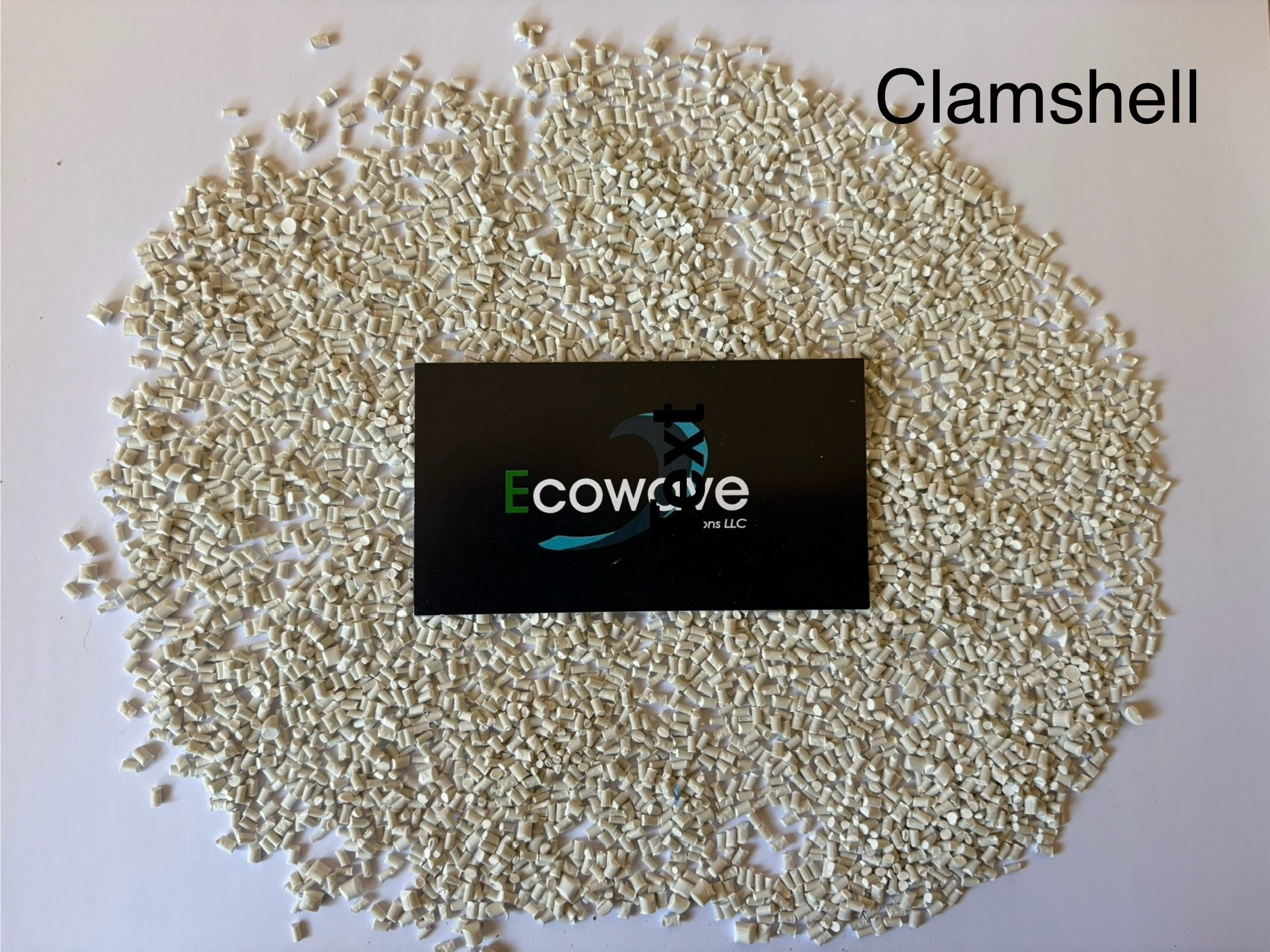 Clamshell pellets - biodegradable material from ocean waste