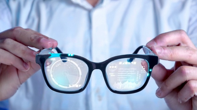 Smart Glasses & Wearable Technology